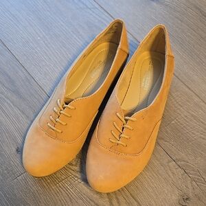 Women's Tan Oxford Shoes